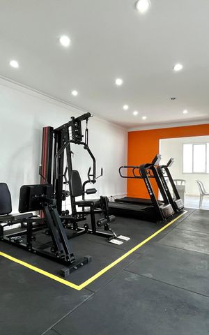 Apartamento à venda com 130m², 4 quartos e 2 vagas Apartamento à venda com 130m², 4 quartos e 2 vagasÁrea comum - Academia