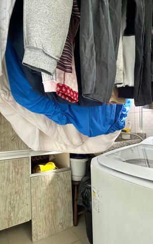Apartamento à venda com 130m², 4 quartos e 2 vagas Apartamento à venda com 130m², 4 quartos e 2 vagasÁrea de Serviço