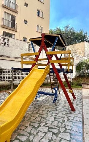 Apartamento à venda com 130m², 4 quartos e 2 vagas Apartamento à venda com 130m², 4 quartos e 2 vagasÁrea comum - Playground