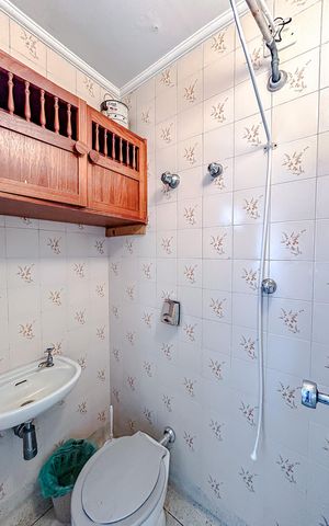 Apartamento à venda com 76m², 2 quartos e 1 vagaBanheiro de serviço