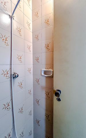 Apartamento à venda com 76m², 2 quartos e 1 vagaBanheiro de serviço