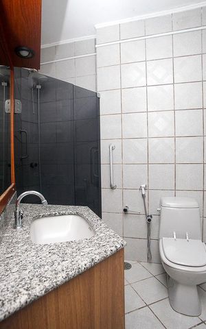 Apartamento à venda com 71m², 3 quartos e sem vagaBanheiro