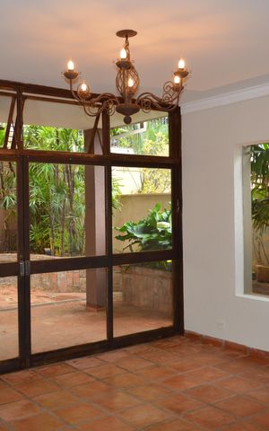 Casa de condomínio para alugar com 256m², 5 quartos e 4 vagasSala 