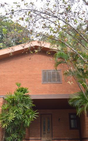 Casa de condomínio para alugar com 256m², 5 quartos e 4 vagasFachada 