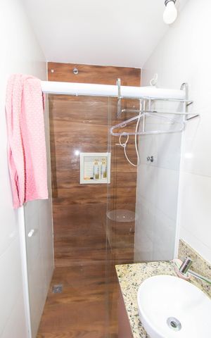 Casa à venda com 200m², 3 quartos e 1 vaga Casa à venda com 200m², 3 quartos e 1 vagaBanheiro da Suíte 3