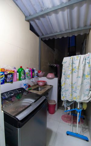 Casa à venda com 200m², 3 quartos e 1 vaga Casa à venda com 200m², 3 quartos e 1 vagaCozinha e Área de Serviço