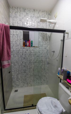 Casa à venda com 200m², 3 quartos e 1 vaga Casa à venda com 200m², 3 quartos e 1 vagaBanheiro da Suíte 2