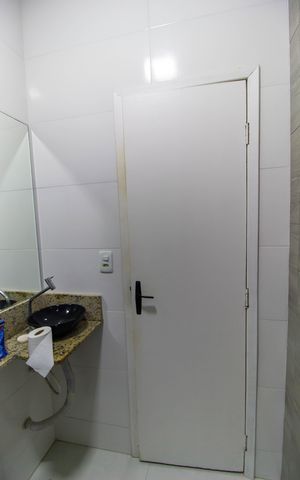 Casa à venda com 200m², 3 quartos e 1 vaga Casa à venda com 200m², 3 quartos e 1 vagaBanheiro da Suíte 2