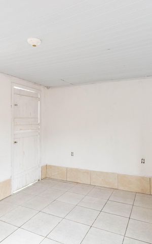 Casa de condomínio à venda com 30m², 1 quarto e 1 vaga Casa de condomínio à venda com 30m², 1 quarto e 1 vagaQuarto