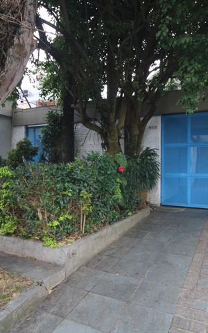 Casa para alugar com 238m², 3 quartos e 2 vagasFachada