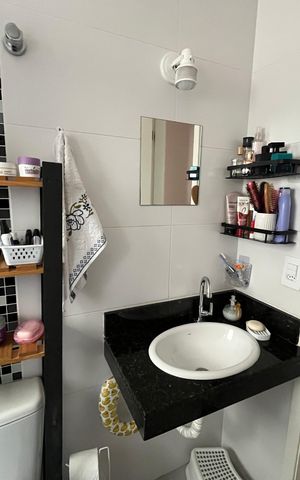 Apartamento à venda com 60m², 2 quartos e sem vaga Apartamento à venda com 60m², 2 quartos e sem vagaBanheiro
