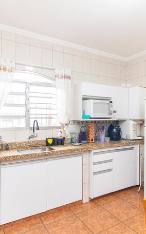 Casa à venda com 90m², 2 quartos e 2 vagasCozinha