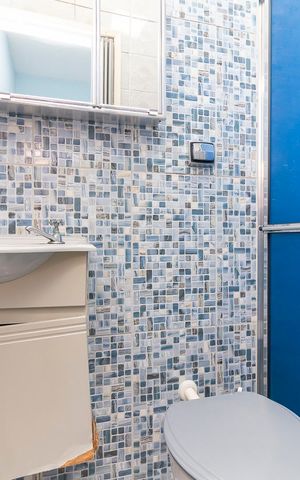Casa à venda com 90m², 2 quartos e 2 vagasBanheiro da Suíte