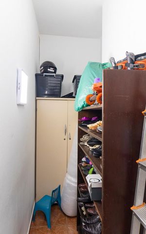 Casa à venda com 90m², 2 quartos e 2 vagasArmários