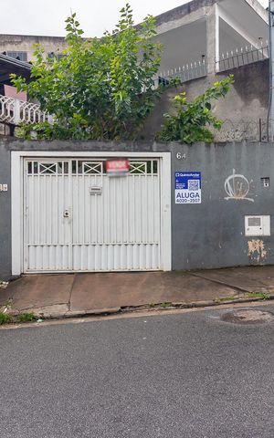 Casa à venda com 90m², 2 quartos e 2 vagasFachada