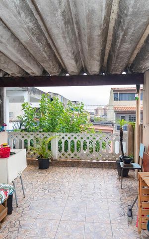 Casa à venda com 90m², 2 quartos e 2 vagasÁrea de Serviço