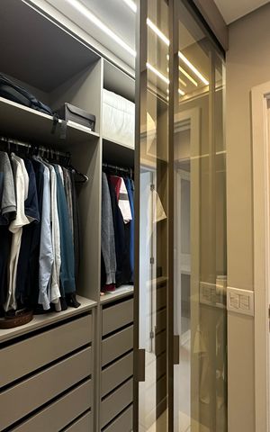 Apartamento para alugar com 109m², 3 quartos e 2 vagas Apartamento para alugar com 109m², 3 quartos e 2 vagasCloset da suíte