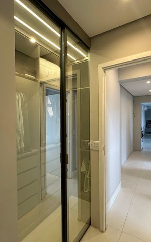 Apartamento para alugar com 109m², 3 quartos e 2 vagas Apartamento para alugar com 109m², 3 quartos e 2 vagasCloset da suíte