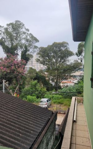 Casa à venda com 360m², 4 quartos e 5 vagas Casa à venda com 360m², 4 quartos e 5 vagasVista