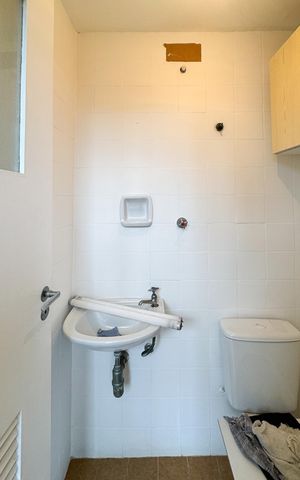 Apartamento à venda com 108m², 2 quartos e 1 vaga Apartamento à venda com 108m², 2 quartos e 1 vagaBanheiro de serviço