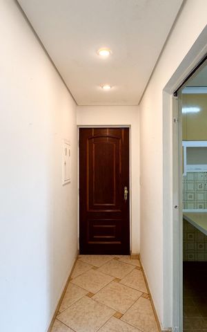 Apartamento à venda com 108m², 2 quartos e 1 vaga Apartamento à venda com 108m², 2 quartos e 1 vagaEntrada