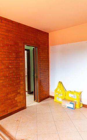 Casa de condomínio à venda com 300m², 3 quartos e 4 vagas Casa de condomínio à venda com 300m², 3 quartos e 4 vagasQuarto 1