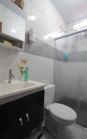 Casa à venda com 368m², 2 quartos e 2 vagasBanheiro Social