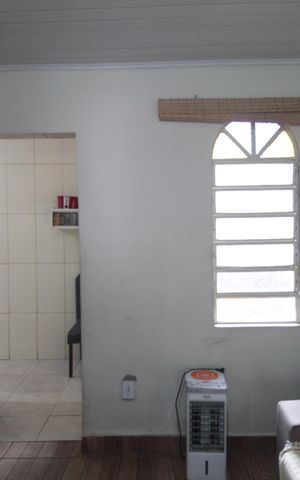 Casa à venda com 368m², 2 quartos e 2 vagasSala