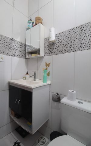 Casa à venda com 368m², 2 quartos e 2 vagasBanheiro Social