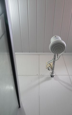 Casa à venda com 368m², 2 quartos e 2 vagasBanheiro Social