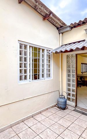 Casa para alugar com 145m², 2 quartos e 2 vagasÁrea externa