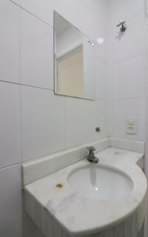 Apartamento para alugar com 100m², 4 quartos e 2 vagasLavabo