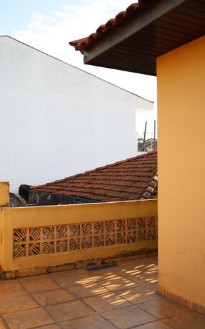 Casa à venda com 120m², 3 quartos e 2 vagasVaranda do quarto 