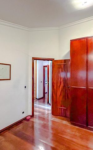 Casa à venda com 670m², 5 quartos e 6 vagasQuarto 4