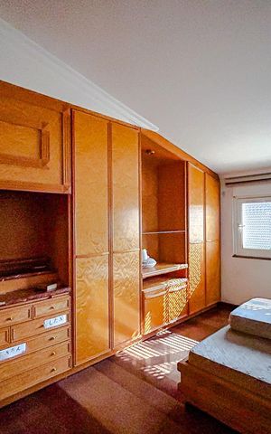 Casa à venda com 670m², 5 quartos e 6 vagasQuarto 2 - Suíte