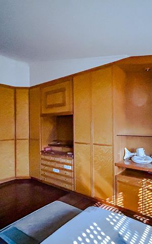 Casa à venda com 670m², 5 quartos e 6 vagasQuarto 2 - Suíte