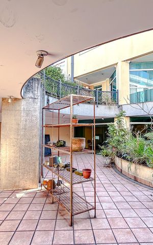 Casa à venda com 670m², 5 quartos e 6 vagasÁrea externa