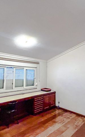 Casa à venda com 670m², 5 quartos e 6 vagasQuarto 4