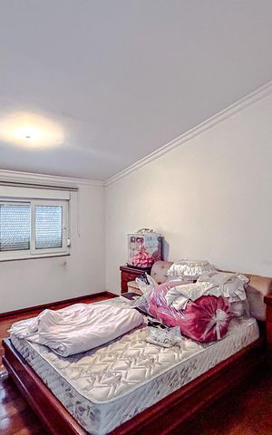 Casa à venda com 670m², 5 quartos e 6 vagasQuarto 1 - Suíte