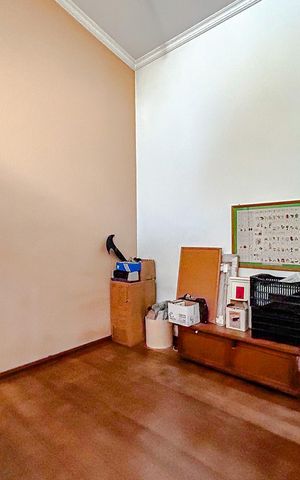 Casa à venda com 670m², 5 quartos e 6 vagasSala 2