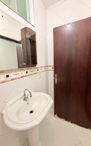 Casa à venda com 200m², 3 quartos e 2 vagasLavabo