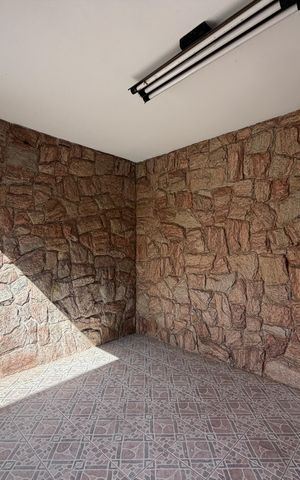 Casa à venda com 200m², 3 quartos e 2 vagasQuarto 2 - Varanda