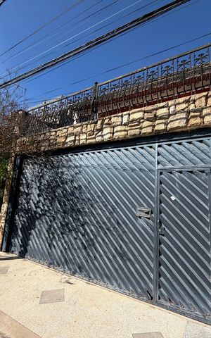 Casa à venda com 200m², 3 quartos e 2 vagasFachada