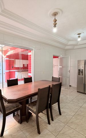 Casa à venda com 200m², 3 quartos e 2 vagasCozinha