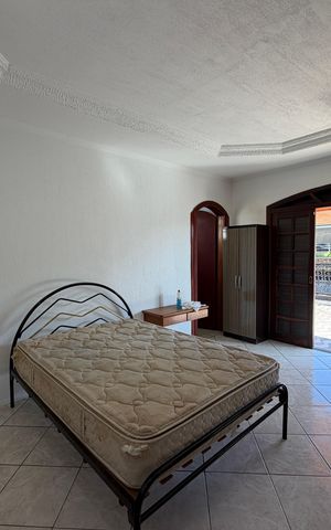Casa à venda com 200m², 3 quartos e 2 vagasSuíte