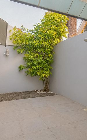 Casa à venda com 161m², 3 quartos e 4 vagas Casa à venda com 161m², 3 quartos e 4 vagasÁrea de Serviço