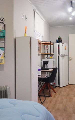 Casa à venda com 200m², 4 quartos e 2 vagas Casa à venda com 200m², 4 quartos e 2 vagasEdícula
