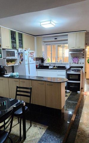 Casa à venda com 160m², 2 quartos e 1 vaga