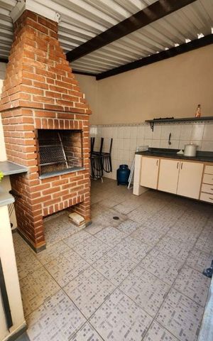 Casa à venda com 160m², 2 quartos e 1 vaga