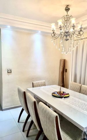 Casa à venda com 100m², 3 quartos e 2 vagas Casa à venda com 100m², 3 quartos e 2 vagasSala de jantar